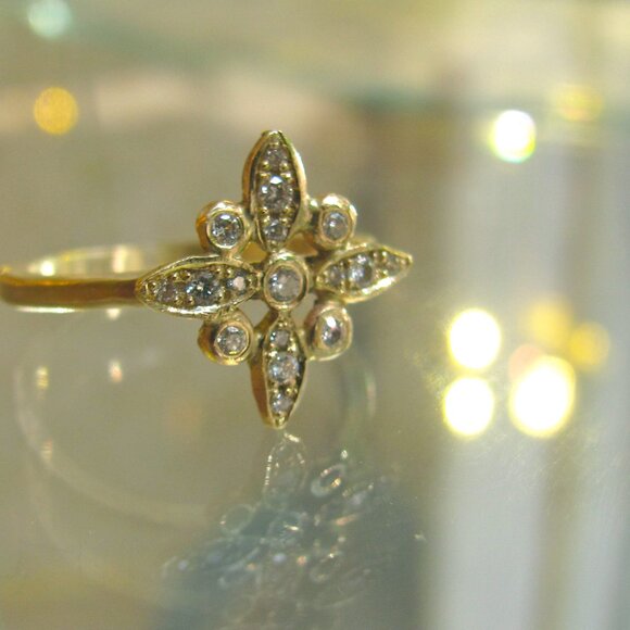 Engagement ring. Diamonds ring. 14k Yellow gold ring set with 0.22ct Diamonds. - Picture 10 of 12